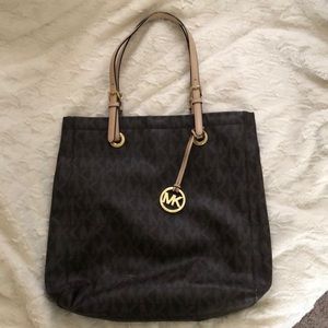 Classic! Michael Kors Tote with MK Monkgram